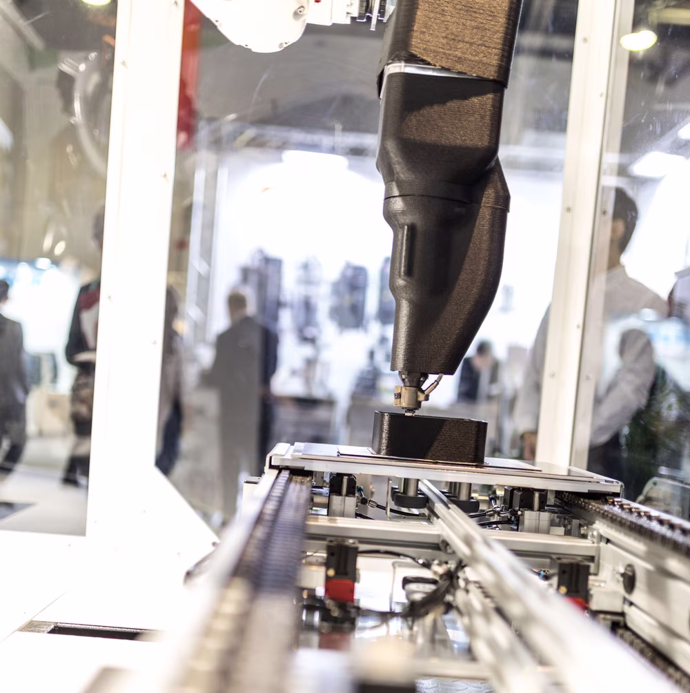 ET3_Schneckenextrusion-bas.Fertigung_Yizumi